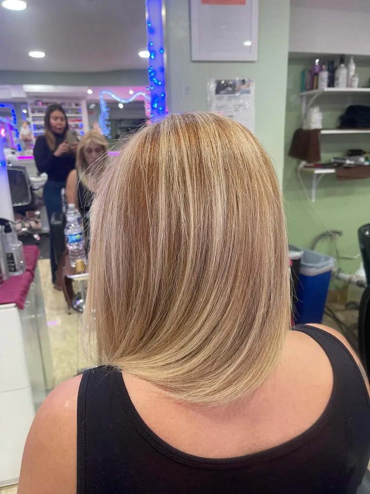Women Haircut at Naespa Beauty in Astoria